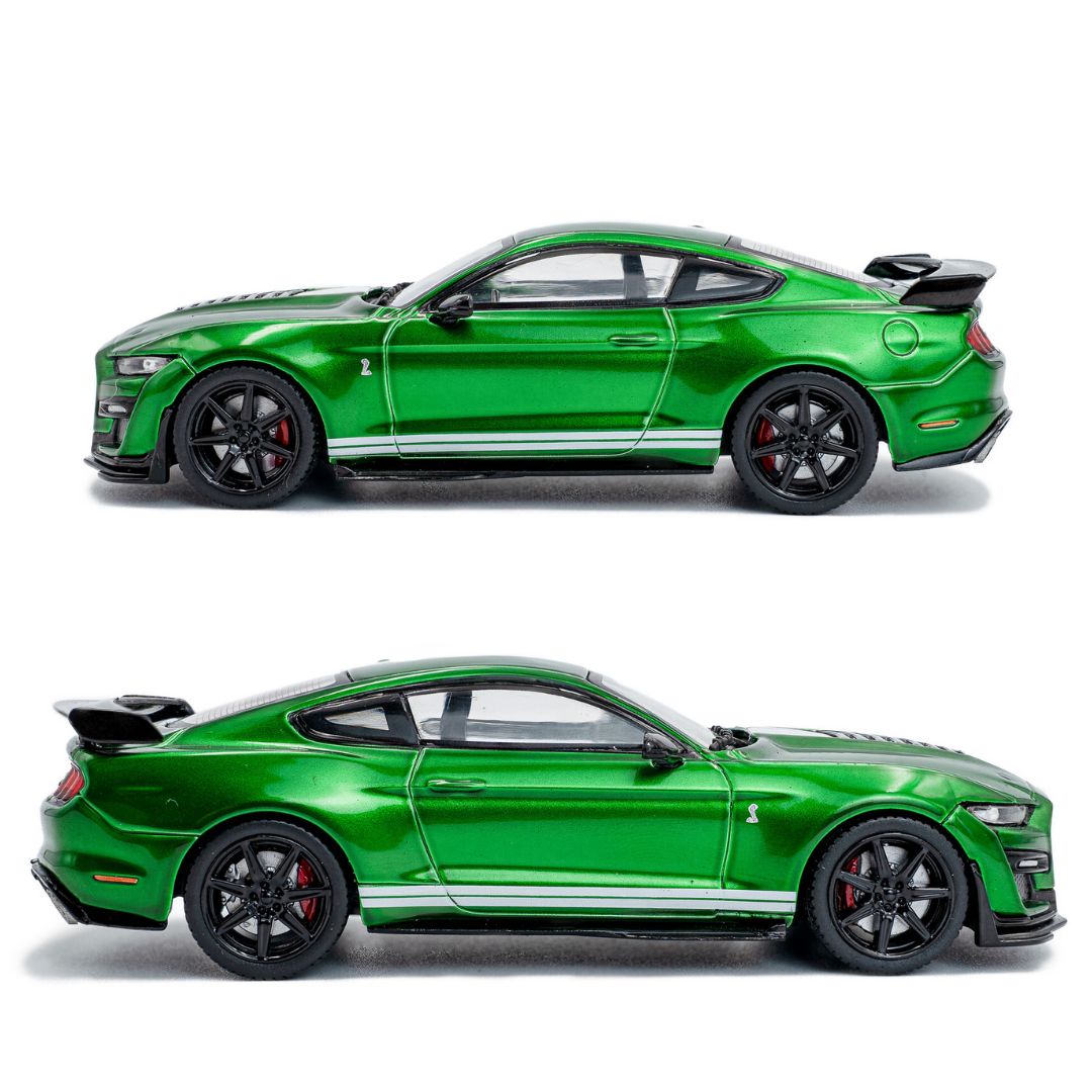 1:43 Shelby Mustang Gt500 Eruption Green Metallic W/White Stripes 2020 By Solido