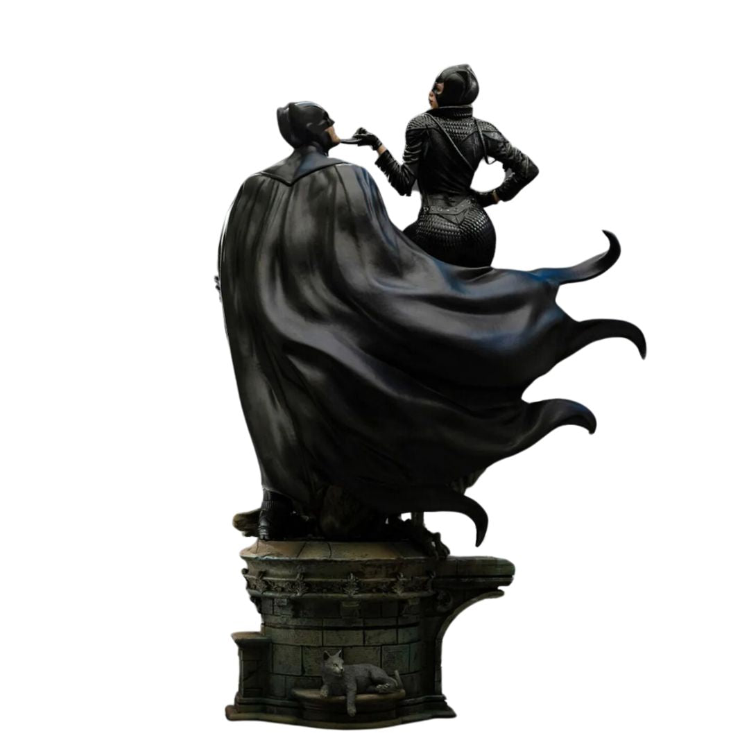 Batman and Catwoman Statue by Iron Studios -Iron Studios - India - www.superherotoystore.com