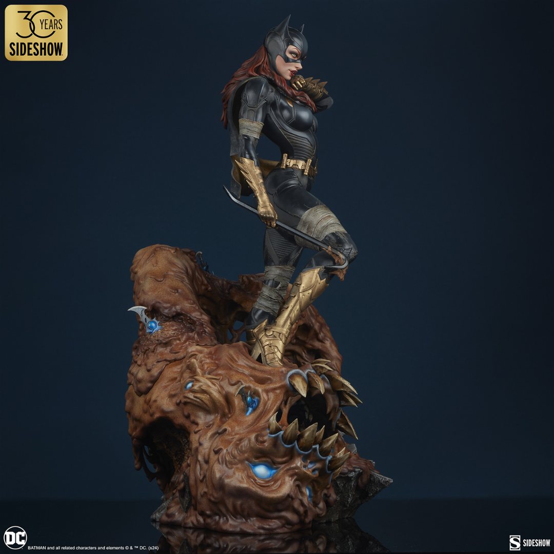 Batgirl Premium Format™ Statue by Sideshow Collectibles -Sideshow Collectibles - India - www.superherotoystore.com