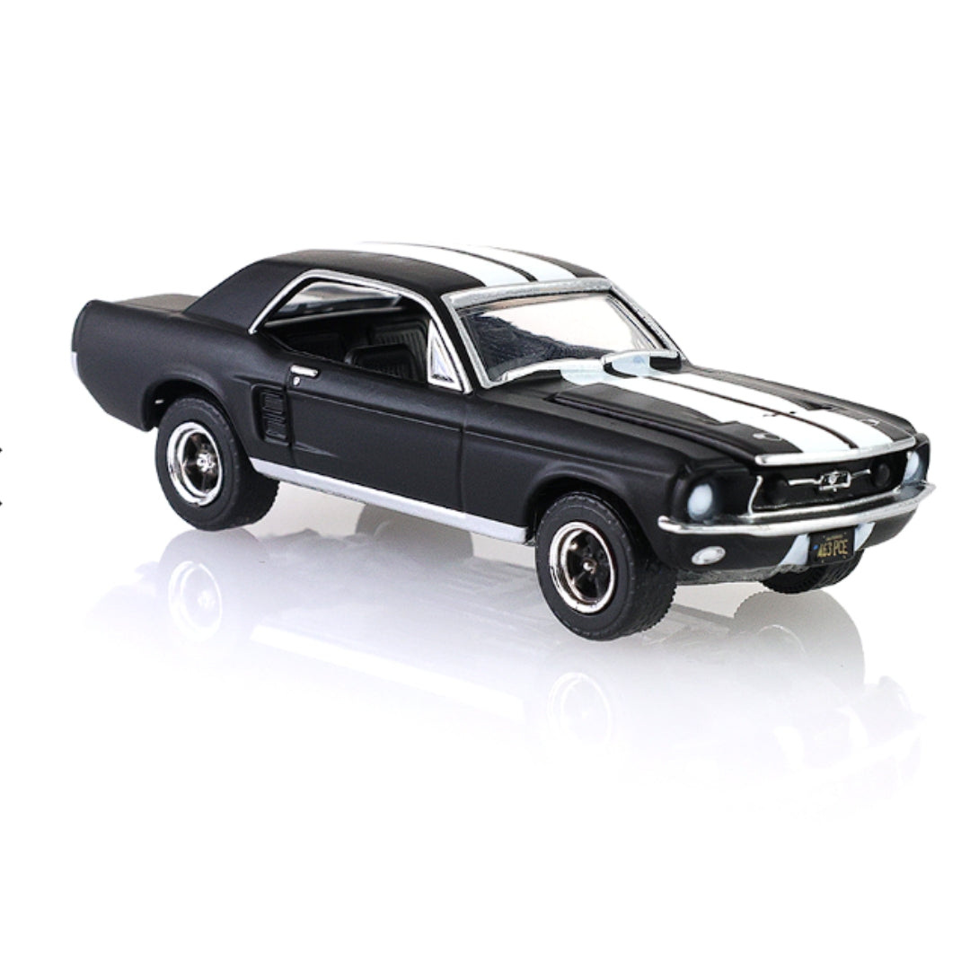 Hollywood Series 35 - Creed Ii (2018) - Adonis Creed'S 1967 Ford Mustang Coupe- Black With White Stripes Solid Pack 1:64 Scale Die-Cast Car By Green Light