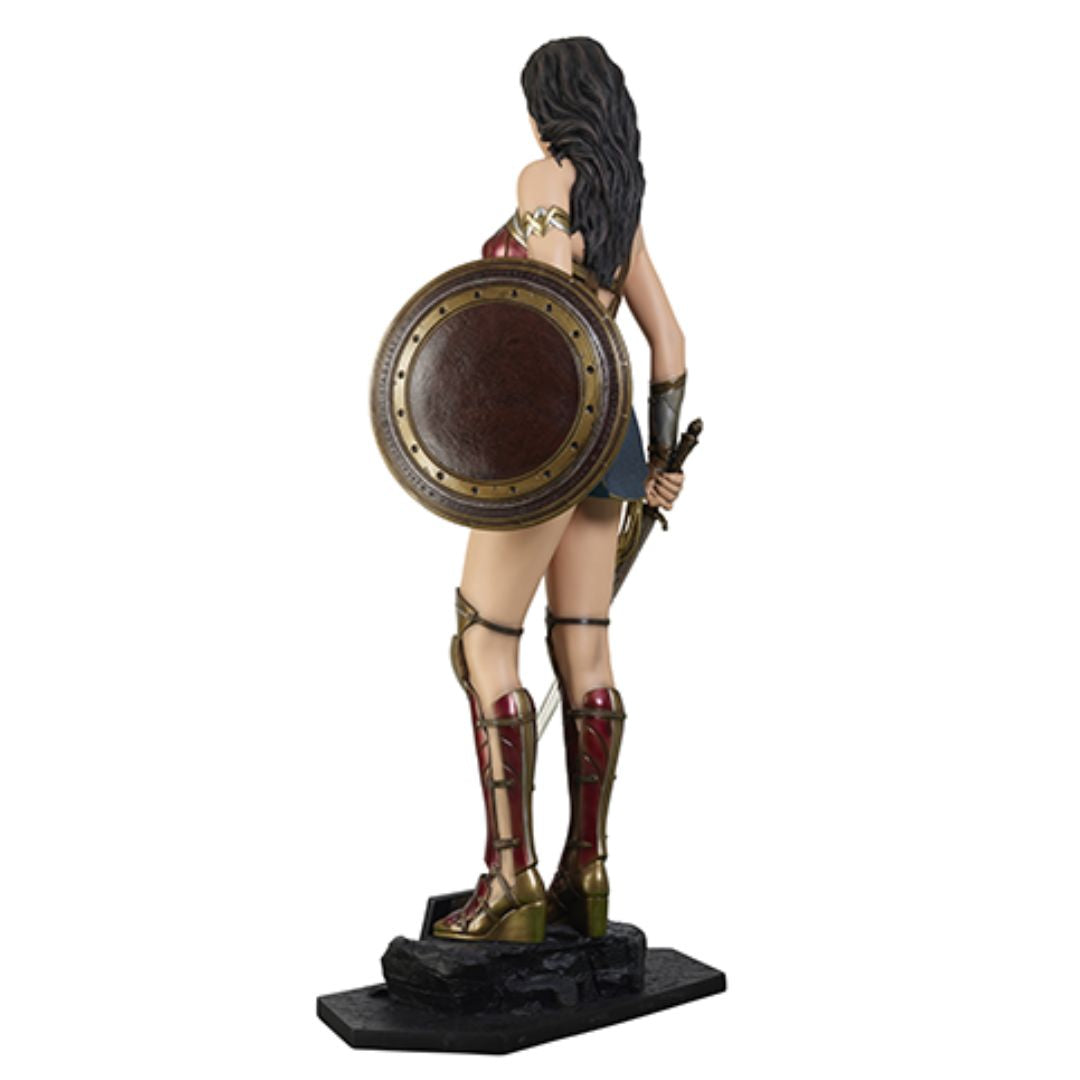 Wonder Woman - Life-Size Figure Justice League By Muckle Mannequin