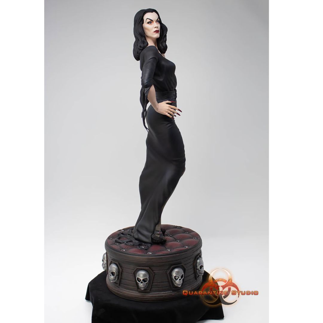 Vampira Statue By Sideshow Collectibles -Sideshow Collectibles - India - www.superherotoystore.com