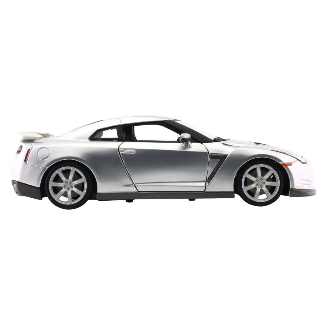 Silver Nissan GTR 1:18 Scale Die-Cast Car By Bburago