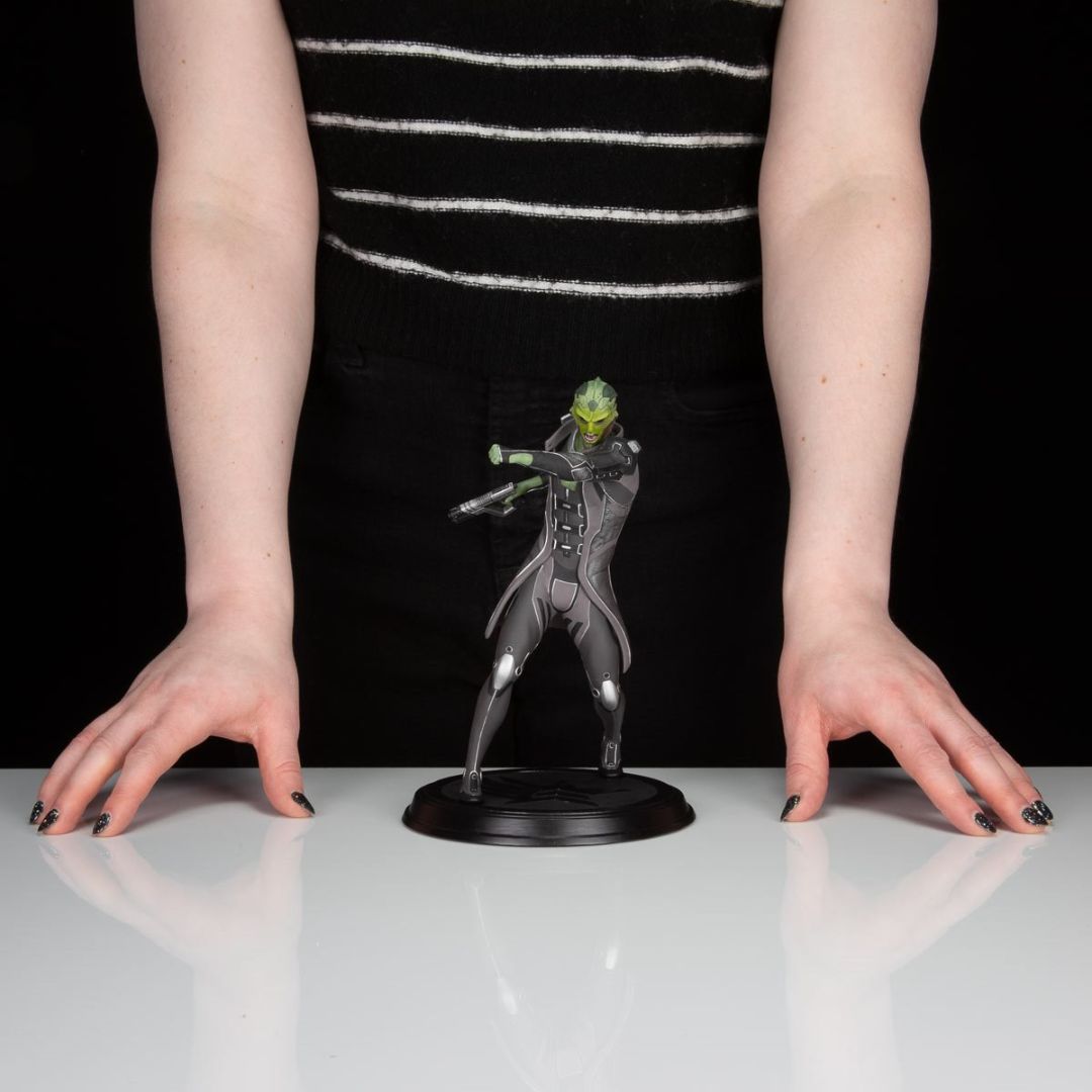 Mass Effect Thane Krios Pvc Statue By Dark Horse Comics