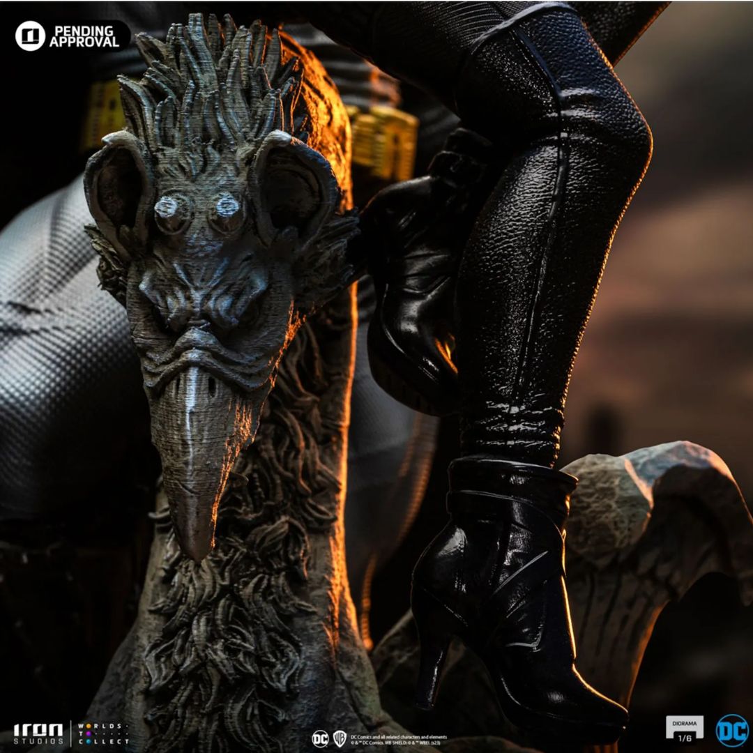 Batman and Catwoman Statue by Iron Studios -Iron Studios - India - www.superherotoystore.com