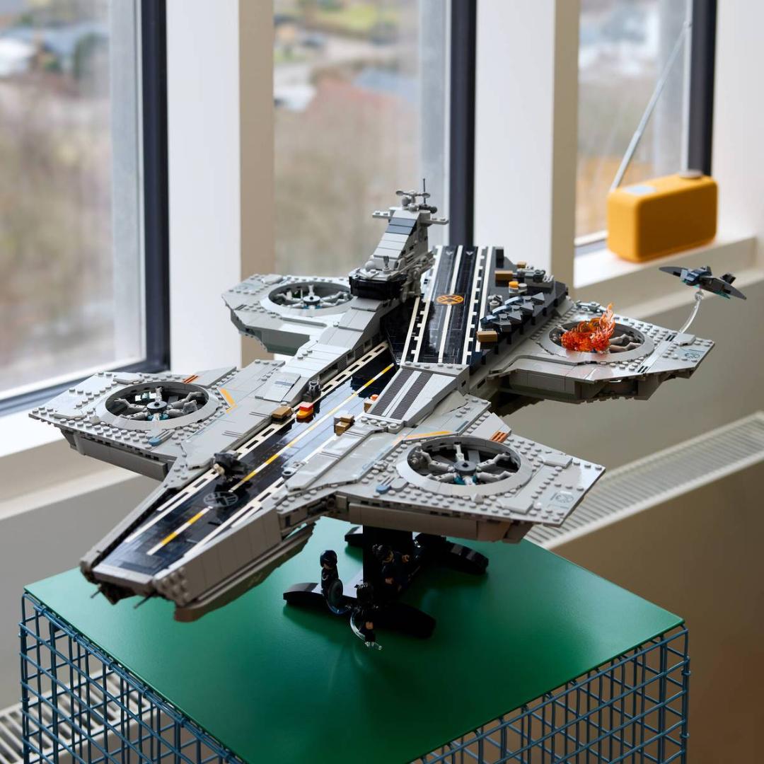 S.H.I.E.L.D. Helicarrier By Lego
