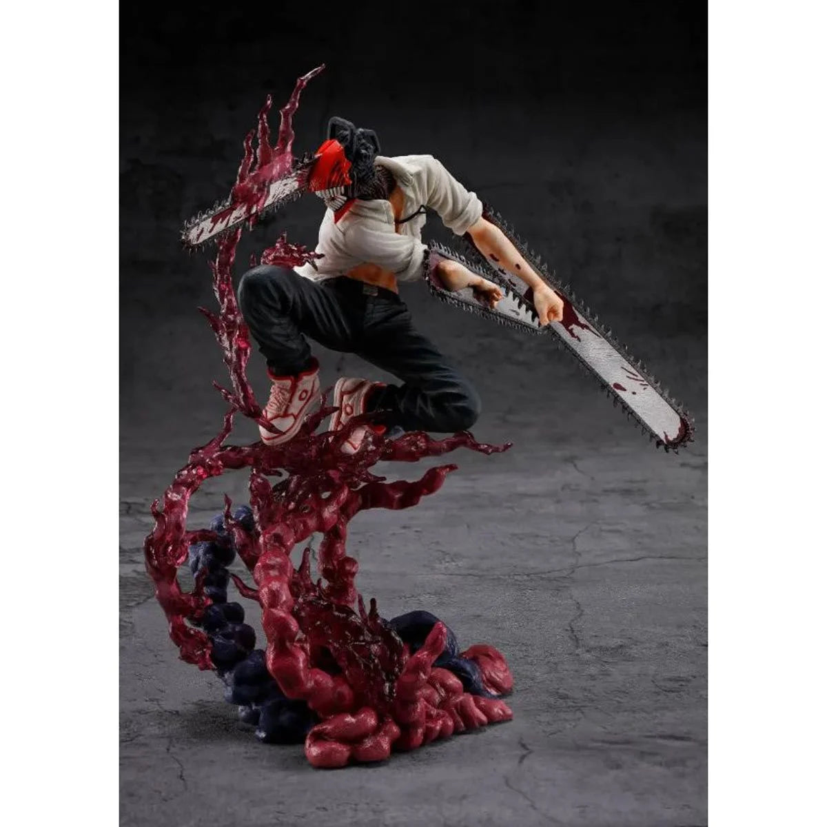 Chainsaw Man FiguartsZERO Statue by Bandai -Tamashii Nations - India - www.superherotoystore.com
