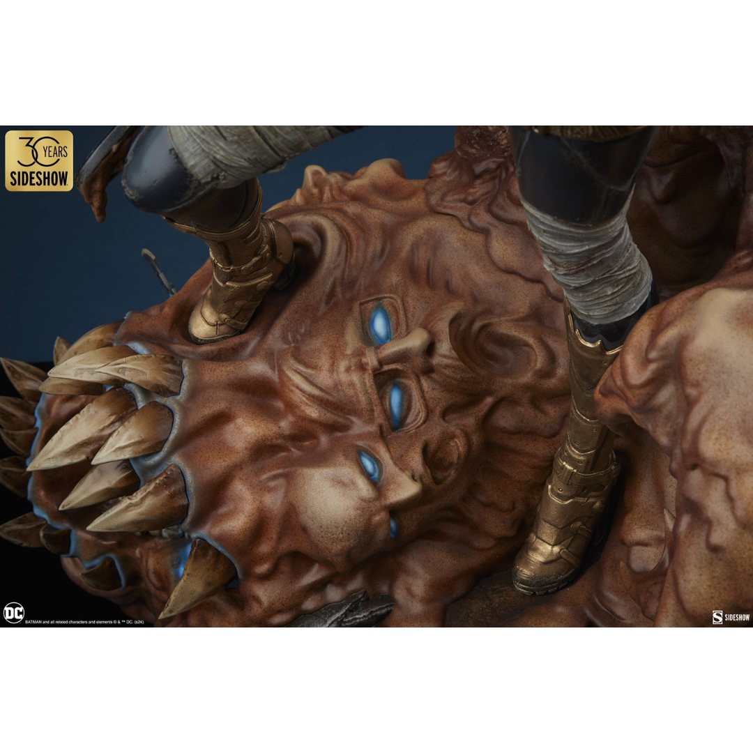 Batgirl Premium Format™ Statue by Sideshow Collectibles -Sideshow Collectibles - India - www.superherotoystore.com