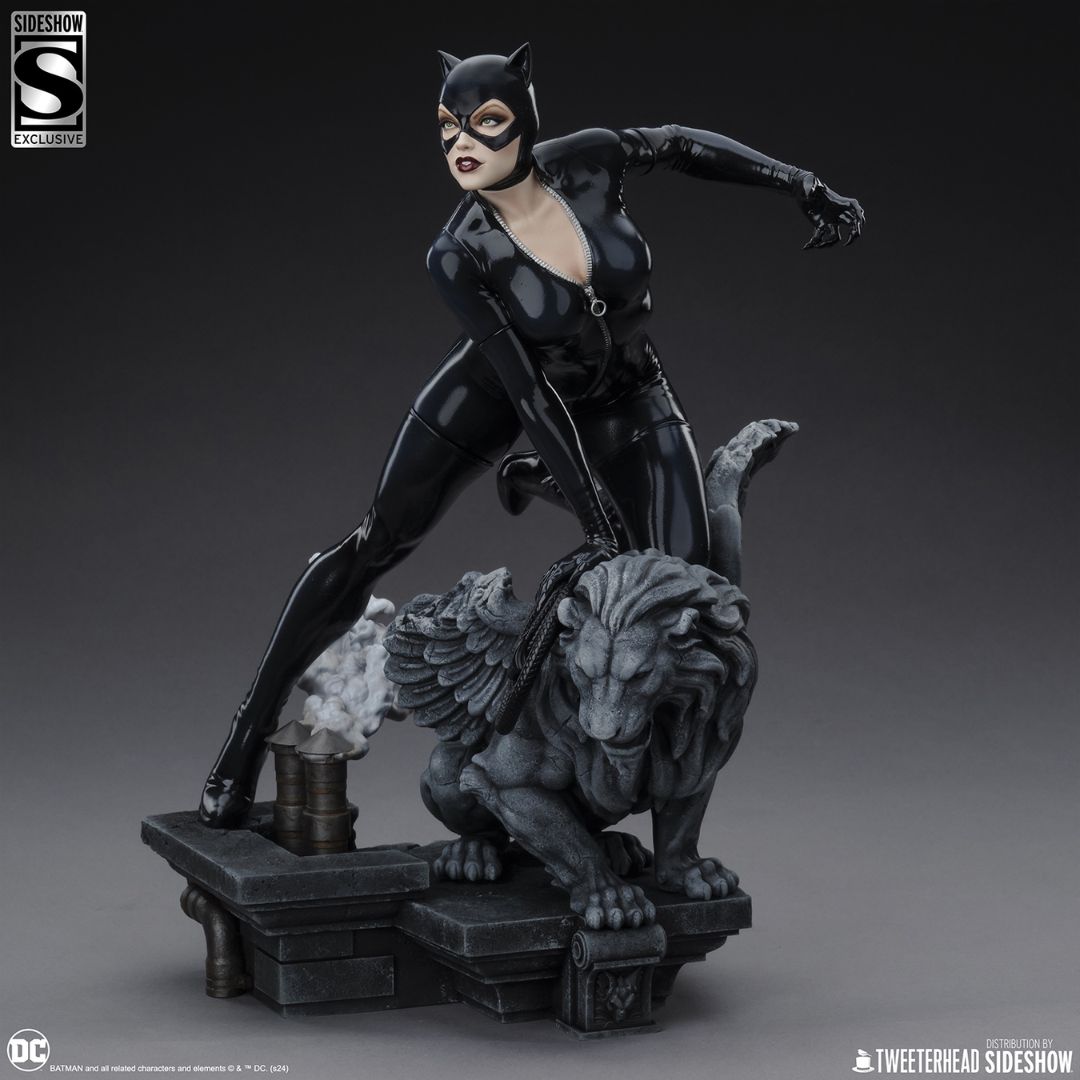 Sideshow Collectibles SS200428 DC Comics Catwoman Statue
