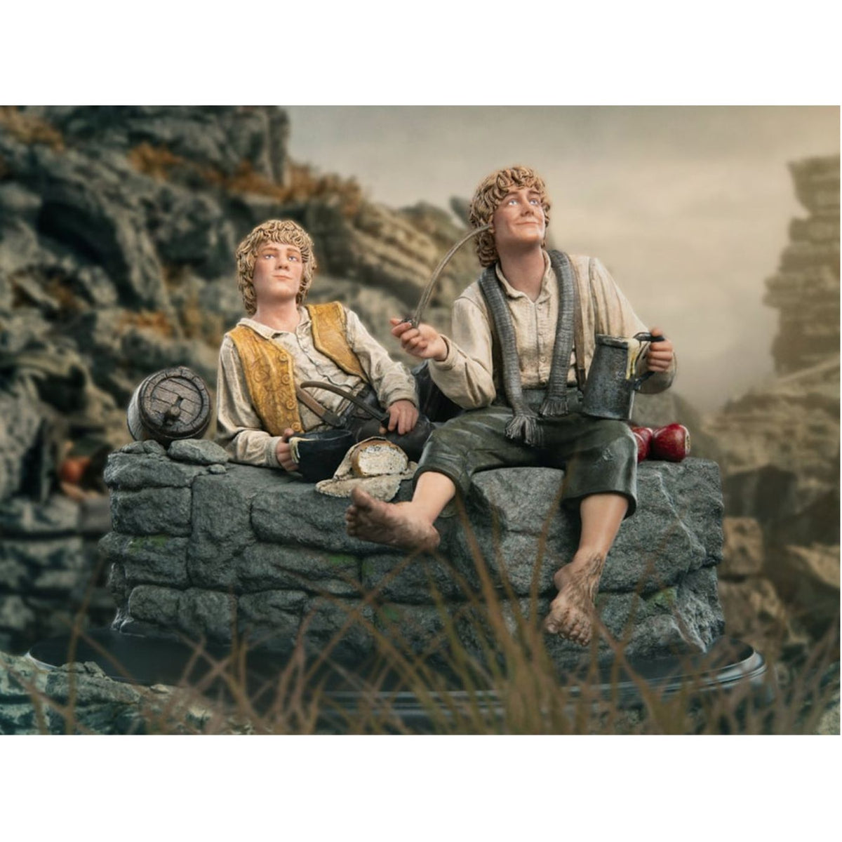 Weta Workshop The Lord Of The Rings Trilogy Miniature Statue - Merry And Pippin By Weta Workshop -Weta Workshop - India - www.superherotoystore.com