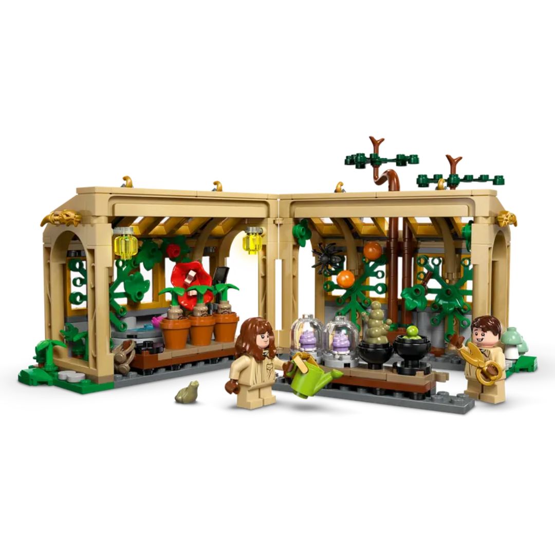 Harry Potter Hogwarts Castle: Herbology Class By Lego -Lego - India - www.superherotoystore.com