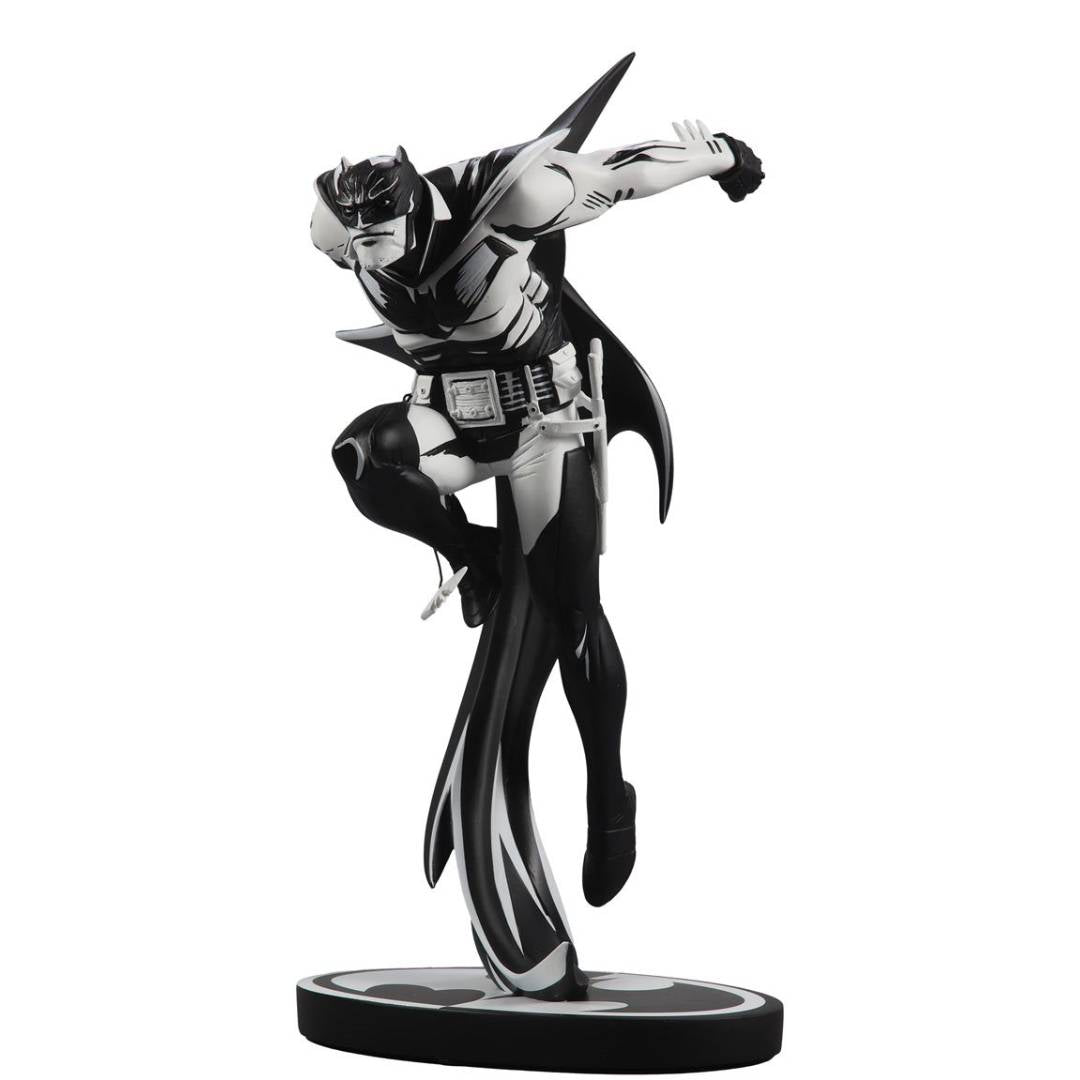 Batman Black and White Batman White Knight by Sean Murphy Sketch Edition Variant Resin 1:10 Scale Statue by Mcfarlane -McFarlane Toys - India - www.superherotoystore.com