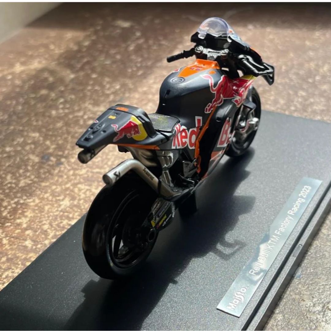 2023 Moto GP REDBULL KTM 1:18 Scale MODEL Die-cast Bike By Maisto -Maisto - India - www.superherotoystore.com