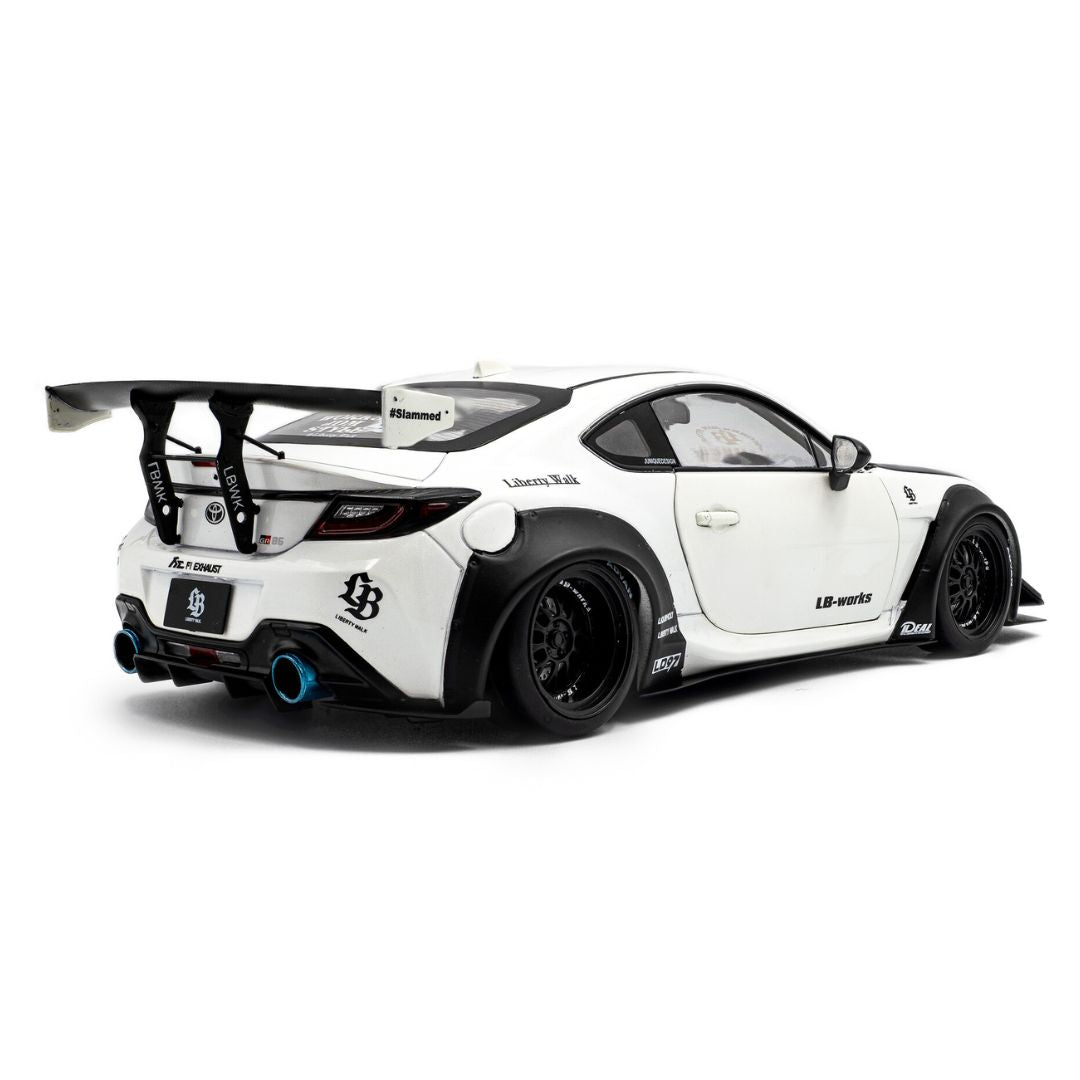 1:18 Toyota Gr86 Lbwk Body Kit Pearl White 2024 By Solido