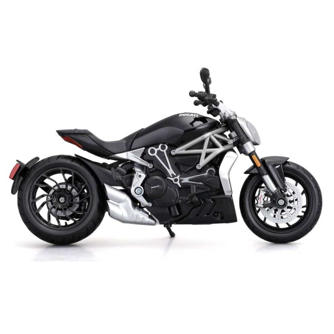 Black Ducati x Diavel S Die-cast Bike by Maisto -Maisto - India - www.superherotoystore.com