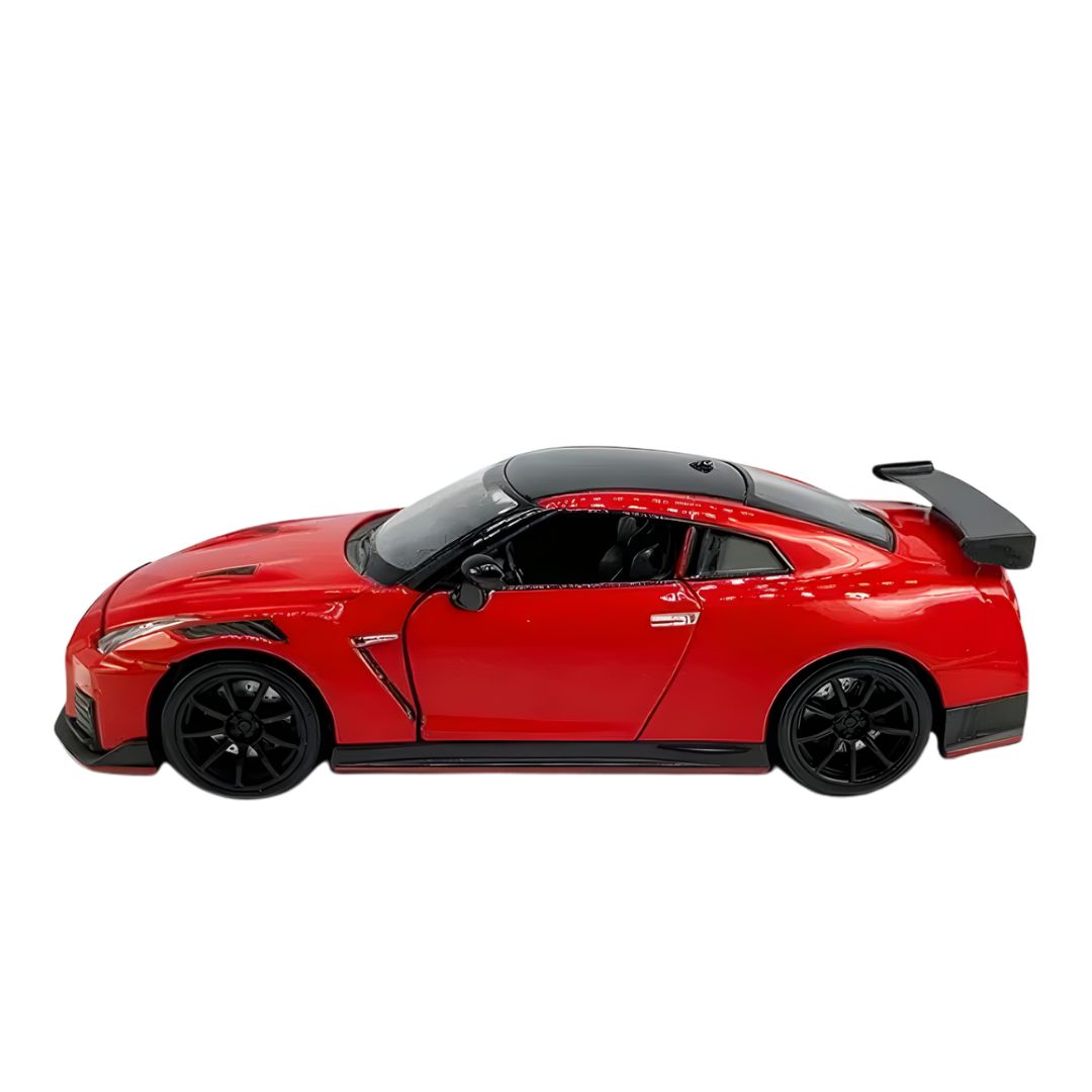 Red NISSAN GT-R NISMO(R35) 1:32 Scale Die-Cast Car By RMZ City