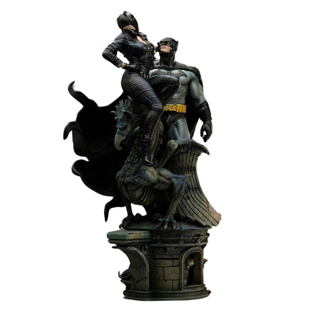 Batman and Catwoman Statue by Iron Studios -Iron Studios - India - www.superherotoystore.com