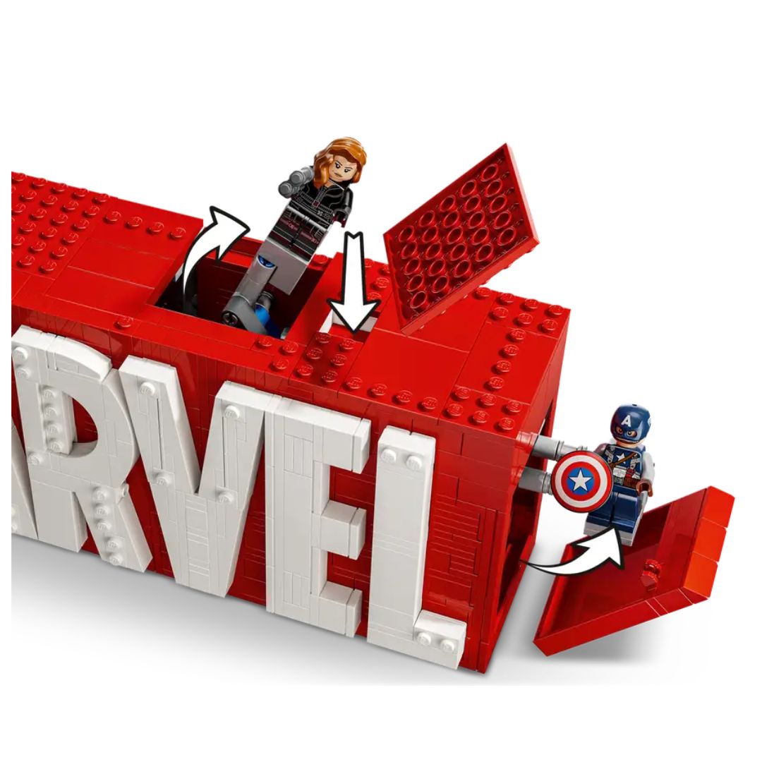Marvel Logo & Minifigures By Lego
