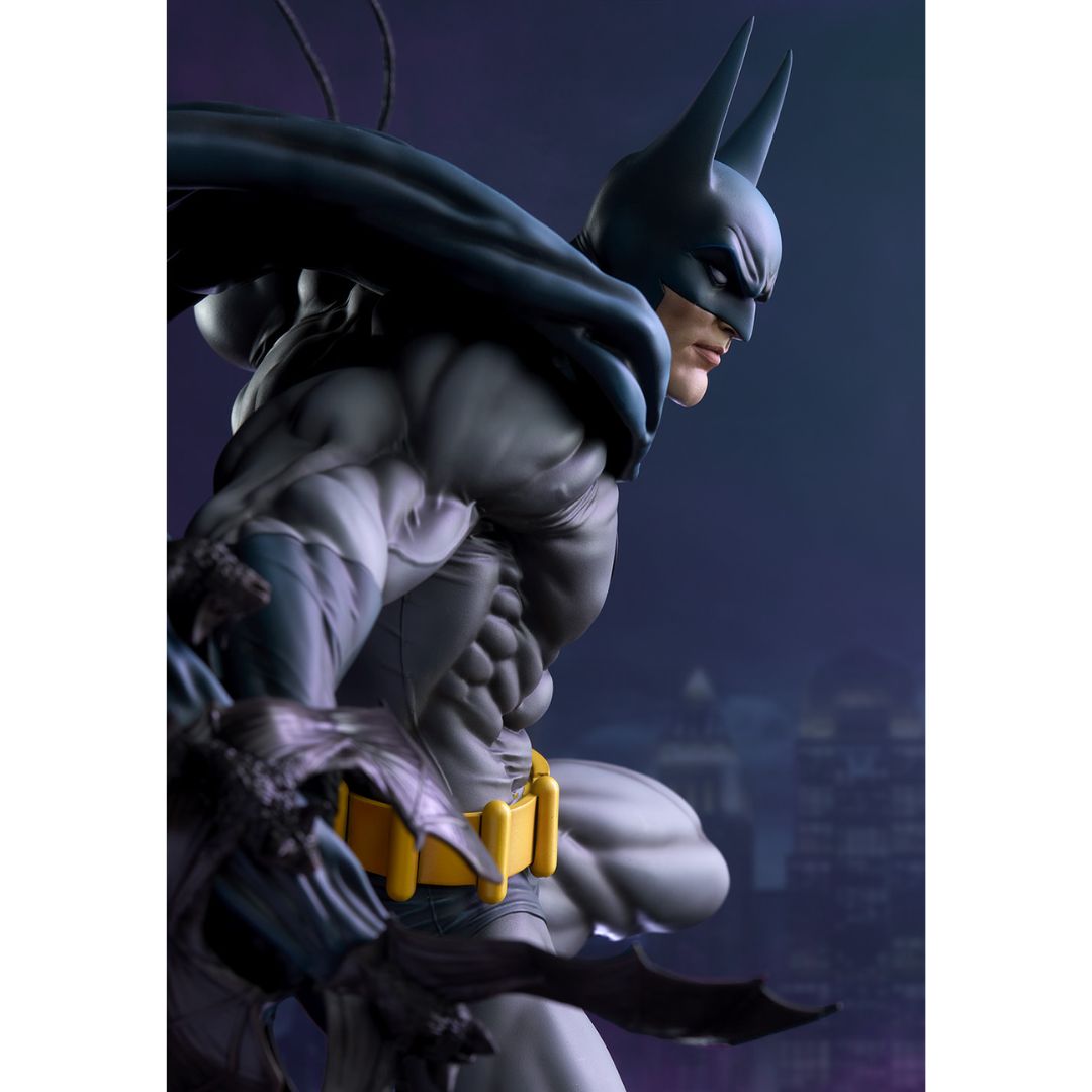 Batman™ Premium Format™ statue by Sideshow Collectibles -Sideshow Collectibles - India - www.superherotoystore.com