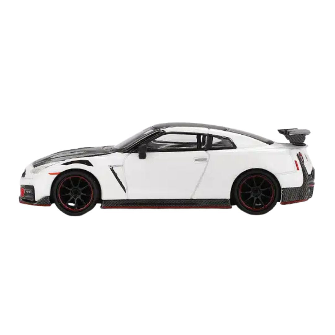 Nissan GT-R Nismo 2024 Brilliant White Pearl 1:64 Scale Die-Cast Car By Mini GT -Mini GT - India - www.superherotoystore.com