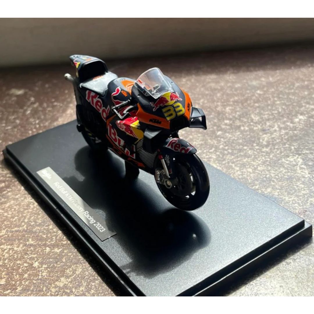 2023 Moto GP REDBULL KTM 1:18 Scale MODEL Die-cast Bike By Maisto -Maisto - India - www.superherotoystore.com