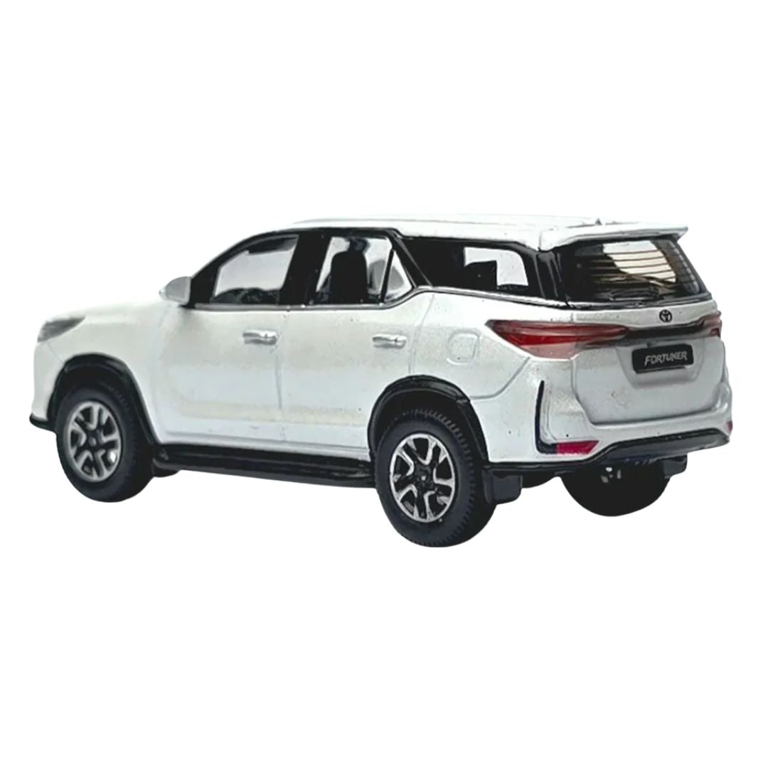 Toyota Fortuner - Q Variant Platinum 2023 (White) 1:64 Scale Die-Cast Car By Para64