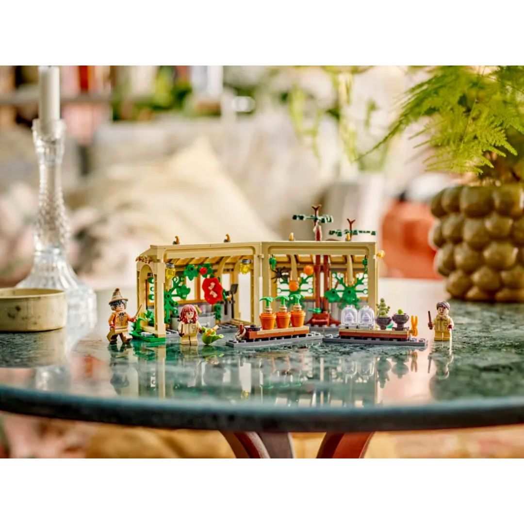 Harry Potter Hogwarts Castle: Herbology Class By Lego -Lego - India - www.superherotoystore.com