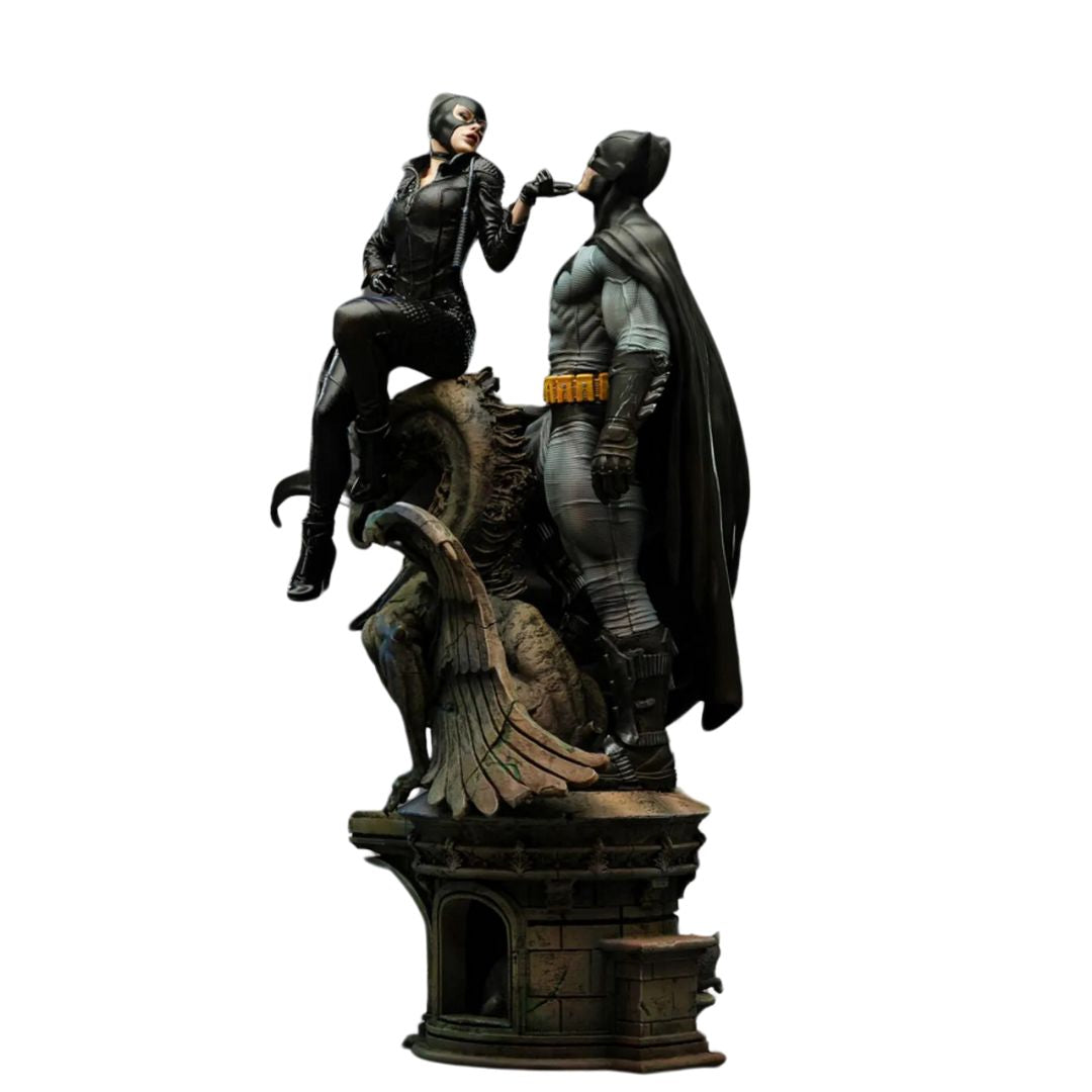 Batman and Catwoman Statue by Iron Studios -Iron Studios - India - www.superherotoystore.com