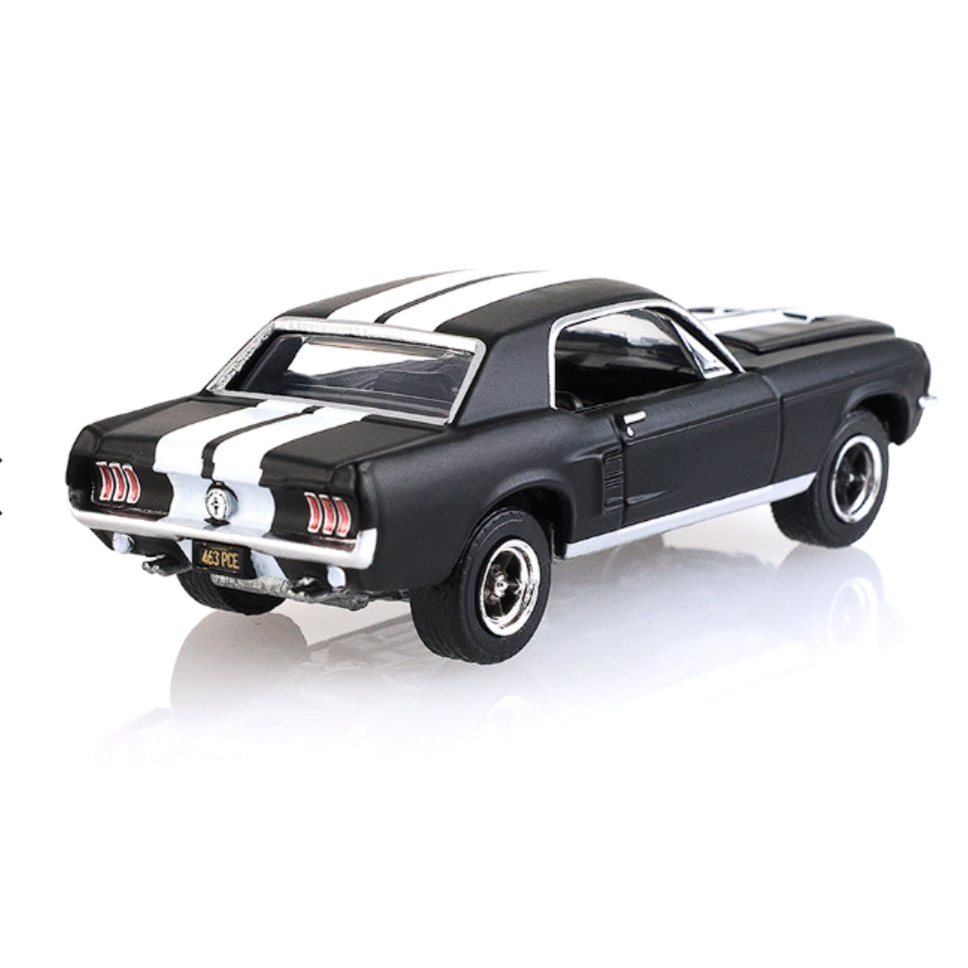 Hollywood Series 35 - Creed Ii (2018) - Adonis Creed'S 1967 Ford Mustang Coupe- Black With White Stripes Solid Pack 1:64 Scale Die-Cast Car By Green Light