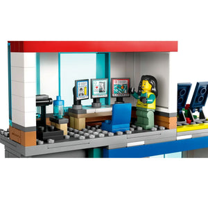 Emergency Vehicles HQ by LEGO® -Lego - India - www.superherotoystore.com