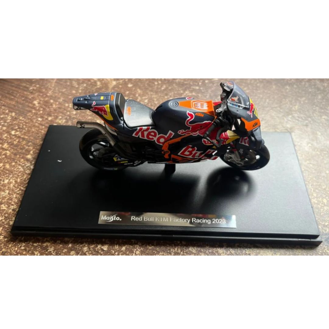 2023 Moto GP REDBULL KTM 1:18 Scale MODEL Die-cast Bike By Maisto -Maisto - India - www.superherotoystore.com