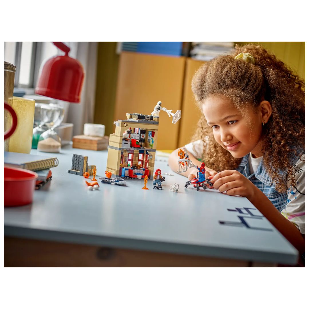 Spiderman Peter Parker’S Apartment By Lego -Lego - India - www.superherotoystore.com