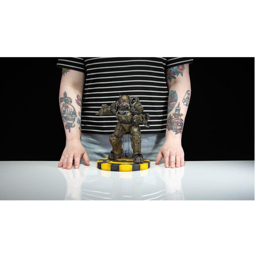 Fallout Amazon Ncr Power Armor Statue By Dark Horse Comics