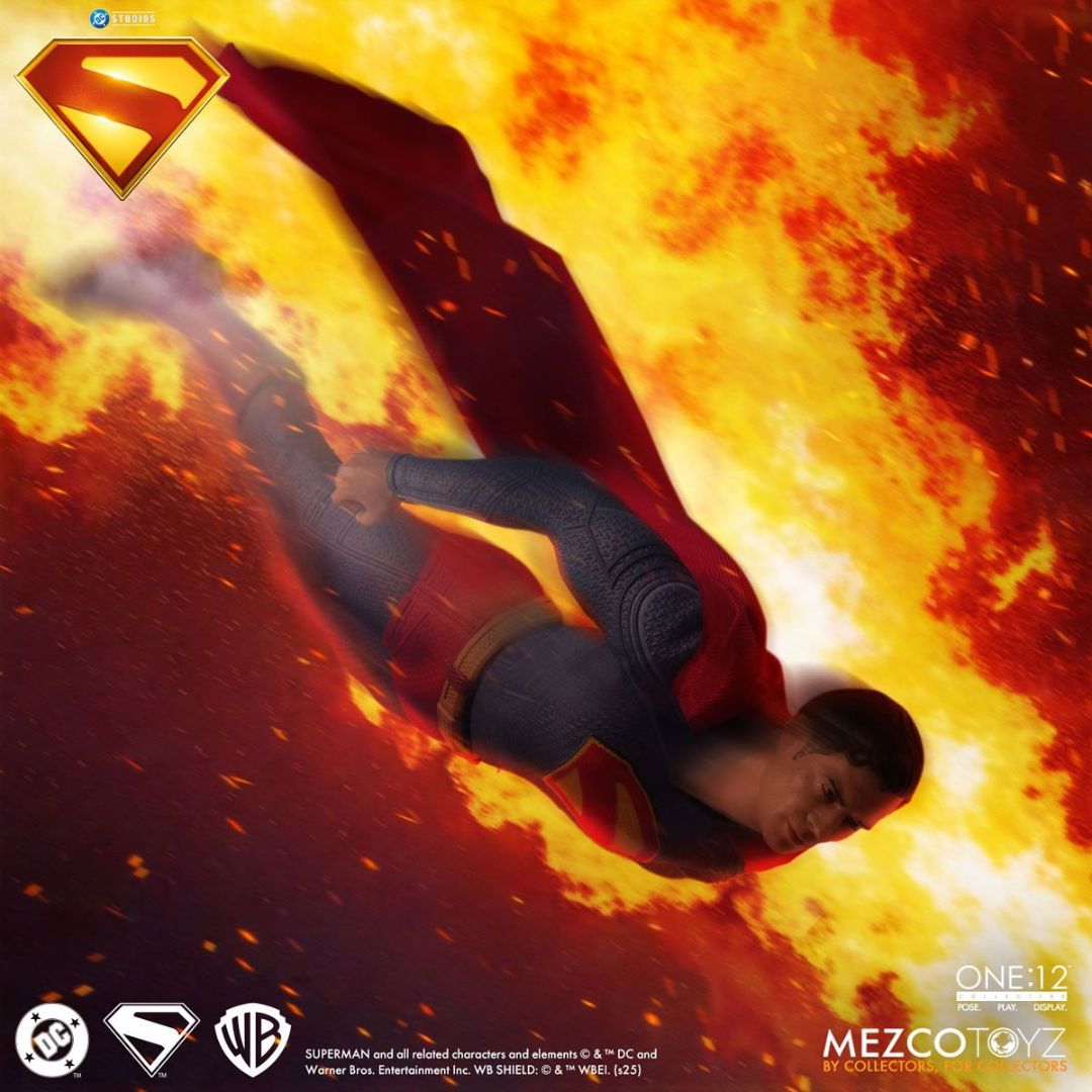 Superman 2025 Movie Version Superman And Little Krypton One:12 By Mezco Toys -Mezco Toys - India - www.superherotoystore.com