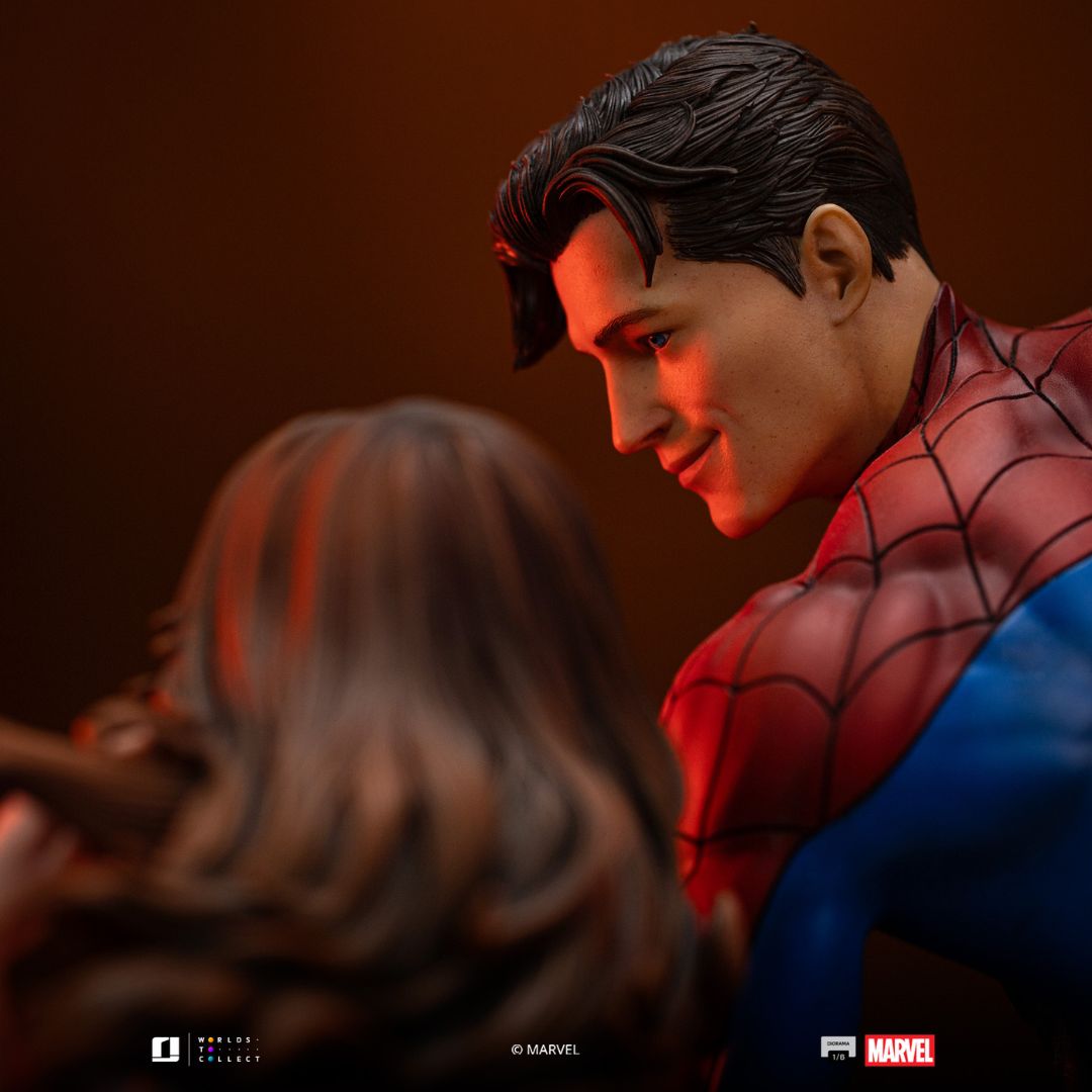 Spider-Man: The Animated Series – Spider-Man And Mary Jane Deluxe Art Statue By Iron Studios -Iron Studios - India - www.superherotoystore.com
