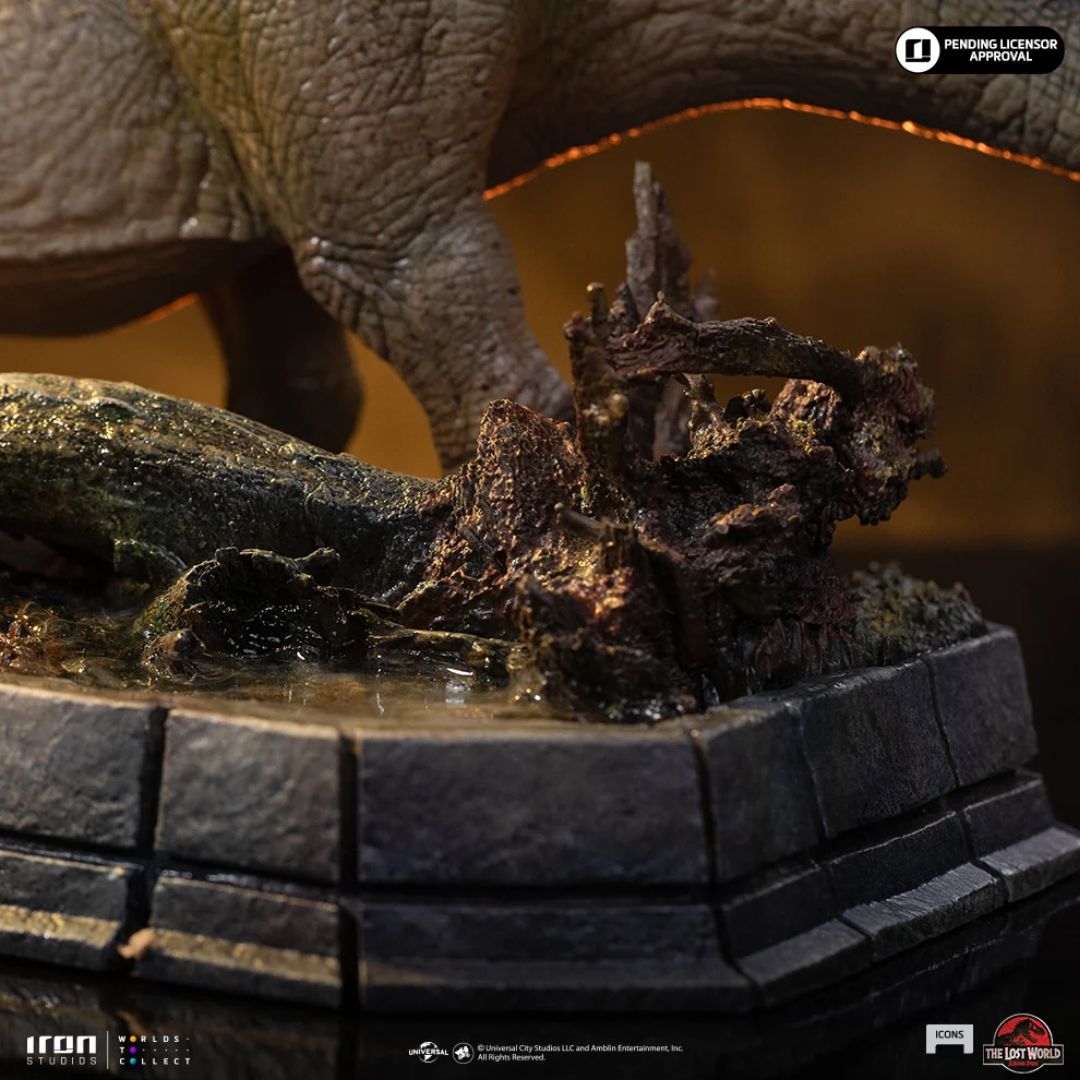 The Lost World: Jurassic Park Stegosaurus Icons Statue By Iron Studios