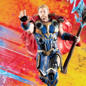 Marvel Gallery Thor: Love and Thunder Thor Deluxe Statue by Diamond Select Toys -Diamond Gallery - India - www.superherotoystore.com
