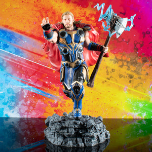 Marvel Gallery Thor: Love and Thunder Thor Deluxe Statue by Diamond Select Toys -Diamond Gallery - India - www.superherotoystore.com