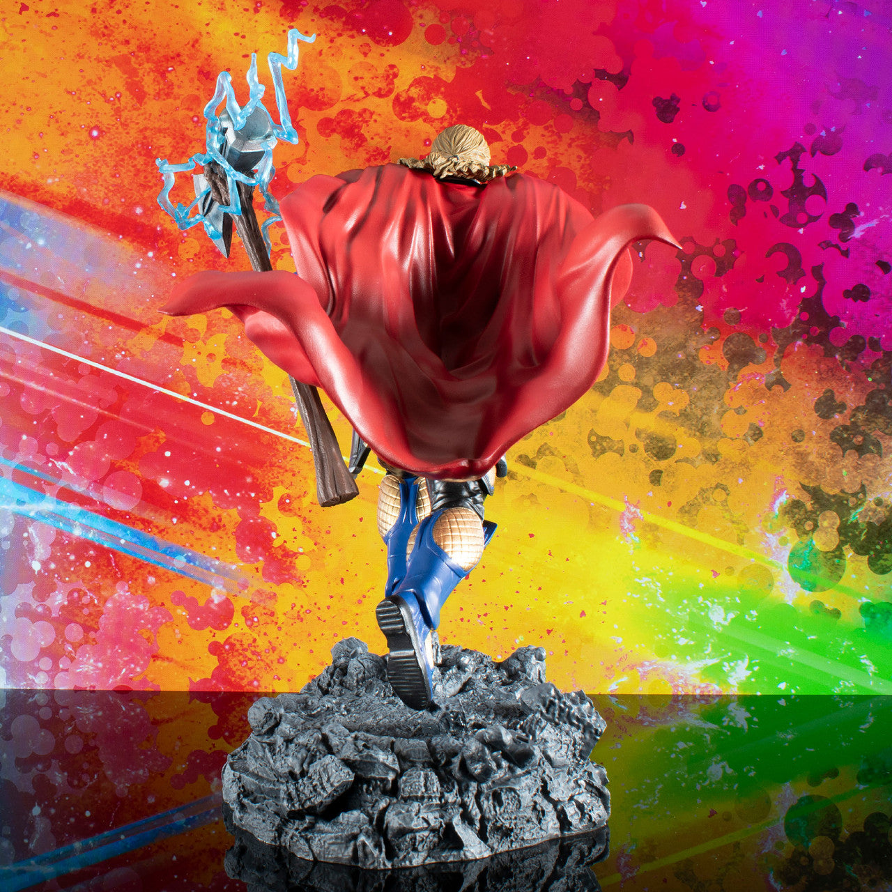 Marvel Gallery Thor: Love and Thunder Thor Deluxe Statue by Diamond Gallery -Diamond Gallery - India - www.superherotoystore.com