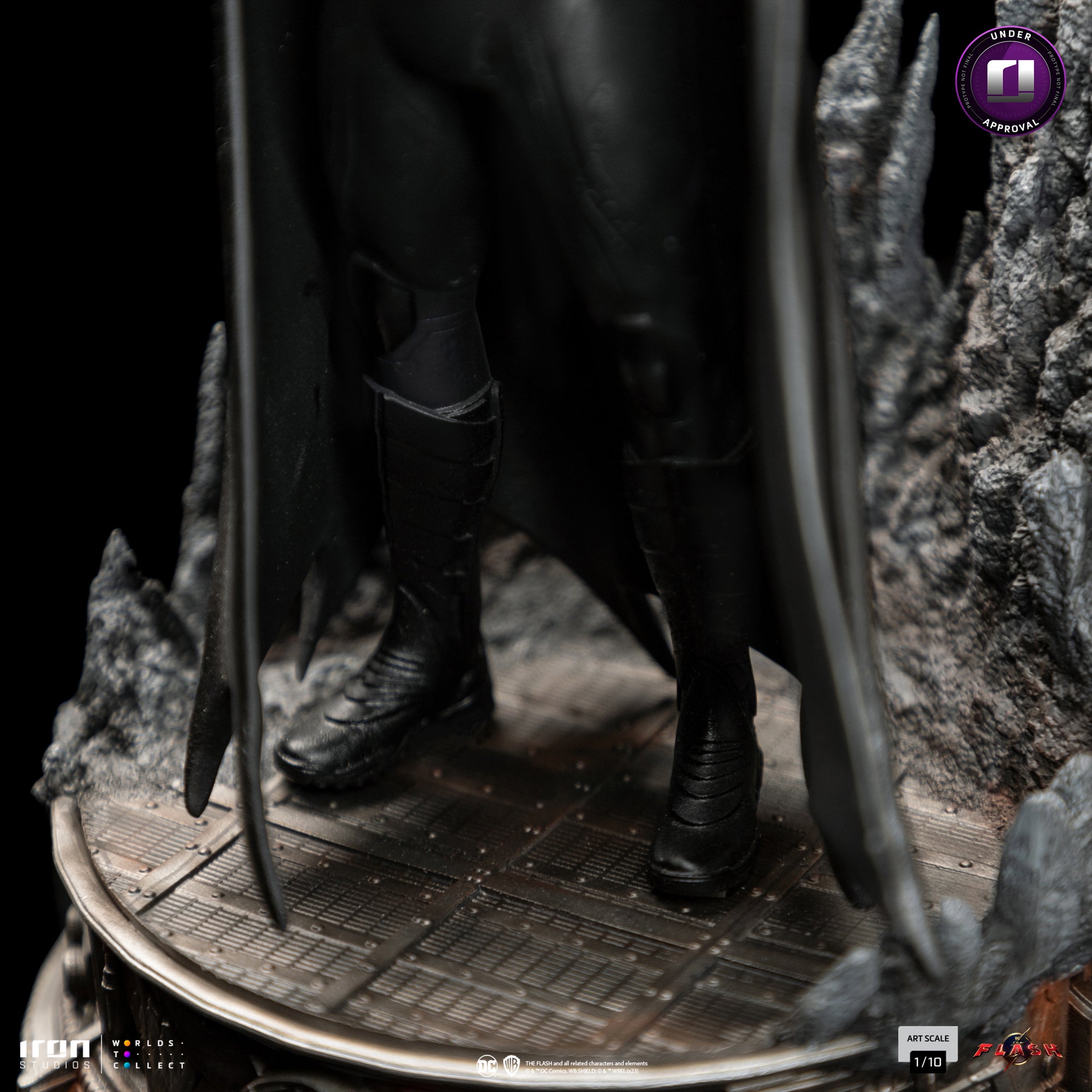 The Flash Movie Batman Statue by Iron Studios -Iron Studios - India - www.superherotoystore.com