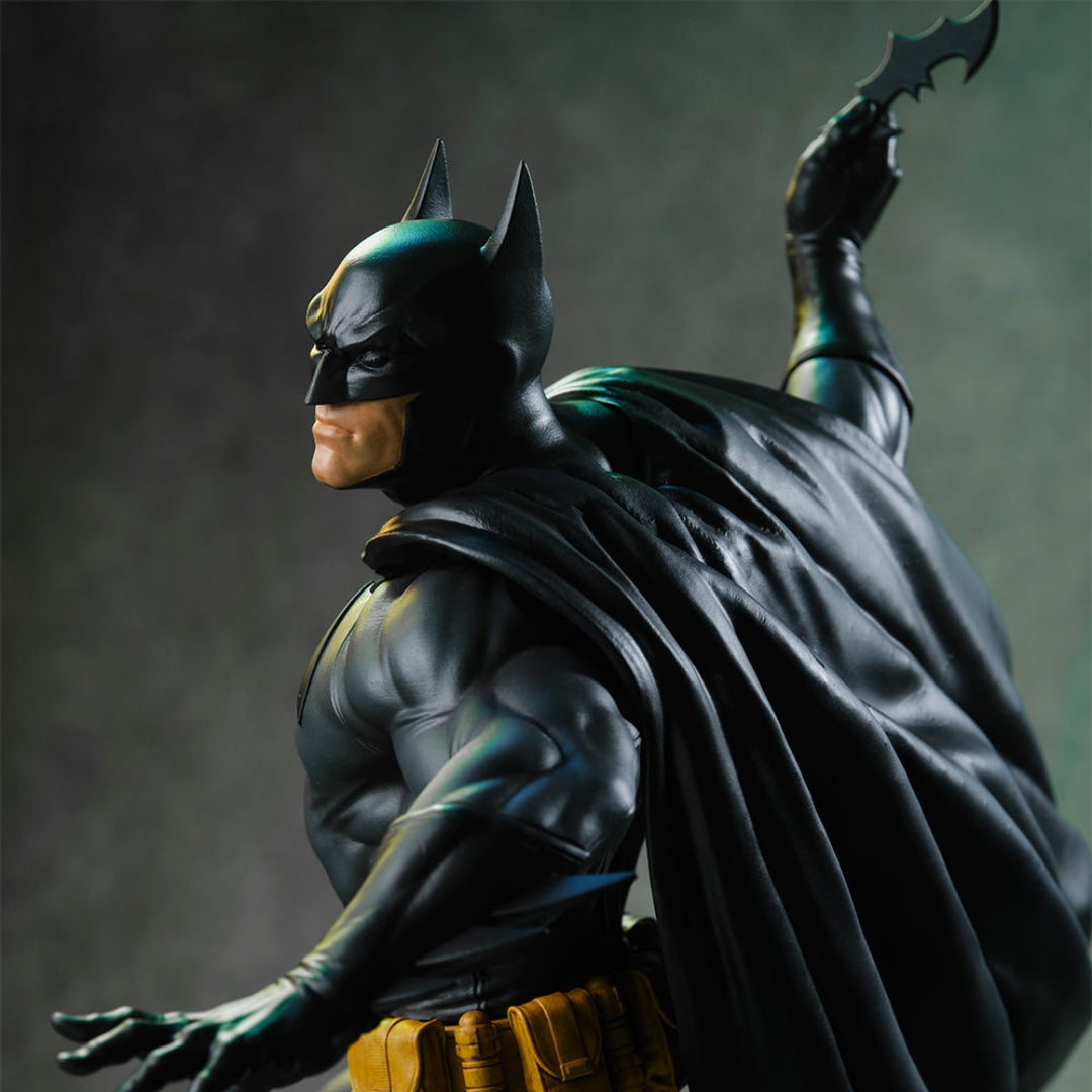 Batman™ (Black and Gray Edition) Sixth Scale Maquette by Tweeterhead -Tweeterhead - India - www.superherotoystore.com