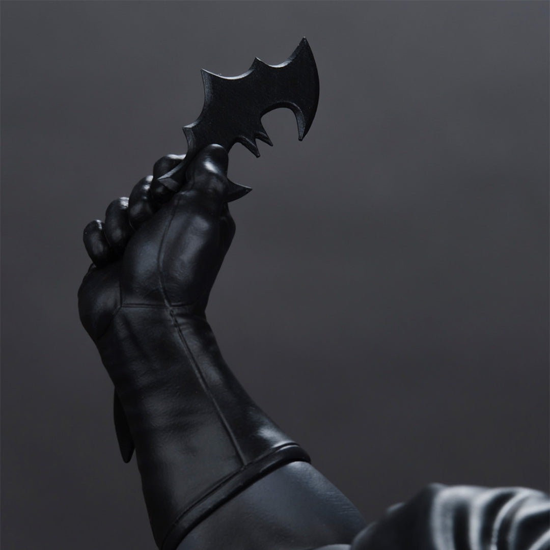 Batman™ (Black and Gray Edition) Sixth Scale Maquette by Tweeterhead -Tweeterhead - India - www.superherotoystore.com