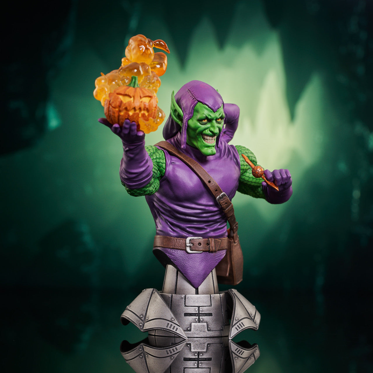 Marvel Comic Green Goblin 1:7 Scale Mini-Bust by Diamond Gallery -Diamond Gallery - India - www.superherotoystore.com