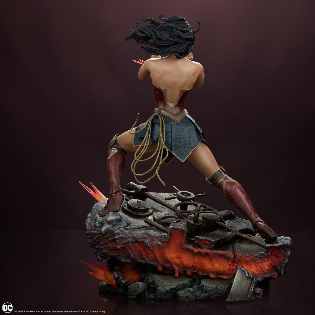 Wonder Woman Saving the Day Statue by Sideshow Collectibles -Sideshow Collectibles - India - www.superherotoystore.com