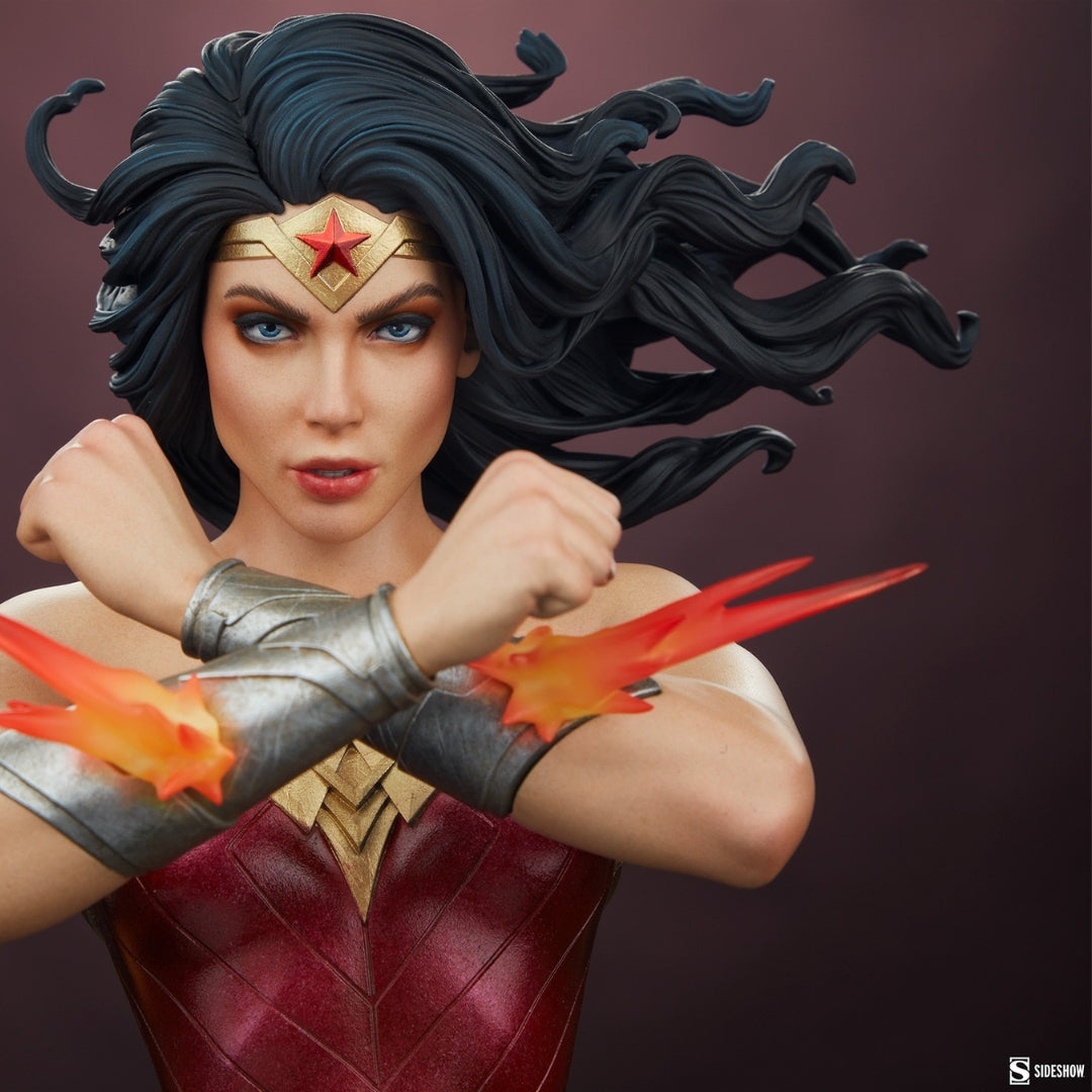 Wonder Woman Saving the Day Statue by Sideshow Collectibles -Sideshow Collectibles - India - www.superherotoystore.com