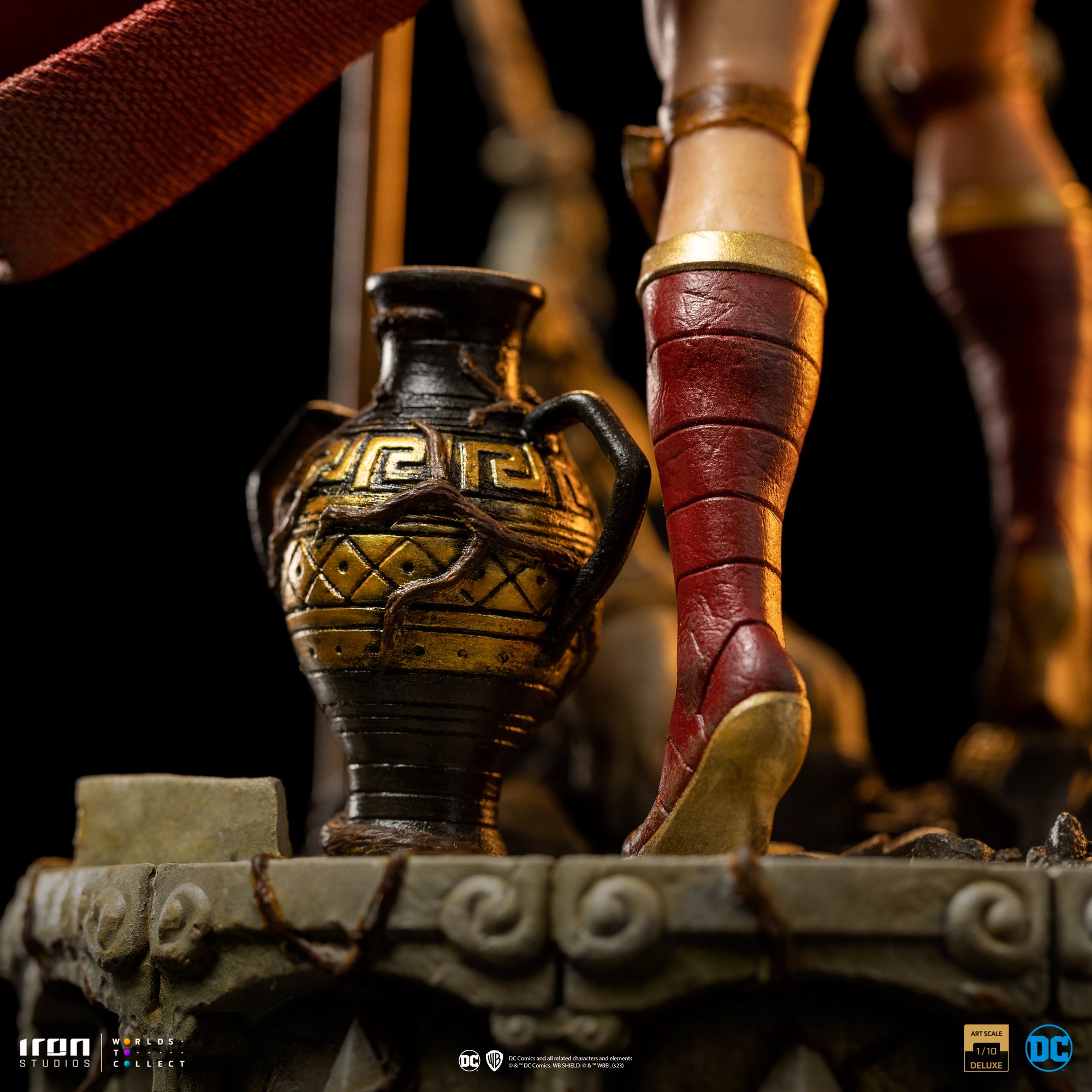 Wonder Woman Unleashed BDS Art Statue by Iron Studios -Iron Studios - India - www.superherotoystore.com