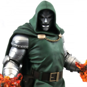 Marvel Gallery Comic Doctor Doom Statue by Diamond Select Toys -Diamond Gallery - India - www.superherotoystore.com