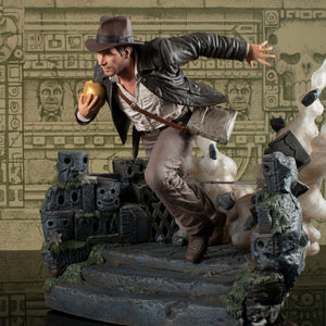 Indiana Jones and the Raiders of the Lost Ark Escape with the Idol Deluxe Gallery Statue by Diamond Select Toys -Diamond Gallery - India - www.superherotoystore.com