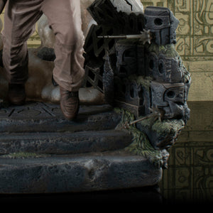 Indiana Jones and the Raiders of the Lost Ark Escape with the Idol Deluxe Gallery Statue by Diamond Select Toys -Diamond Gallery - India - www.superherotoystore.com