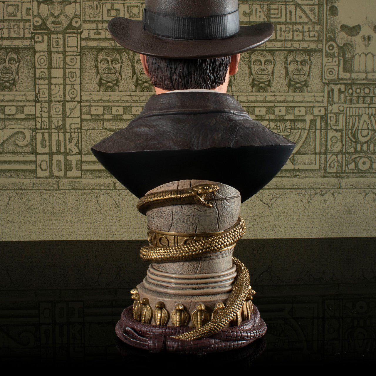 Indiana Jones Raiders of the Lost Ark Legends in 3D Indiana Jones 1:2 Scale Bust by Diamond Gallery -Diamond Gallery - India - www.superherotoystore.com